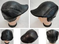 Warm Ivy Cap with Ear Flaps [Leather-Like]